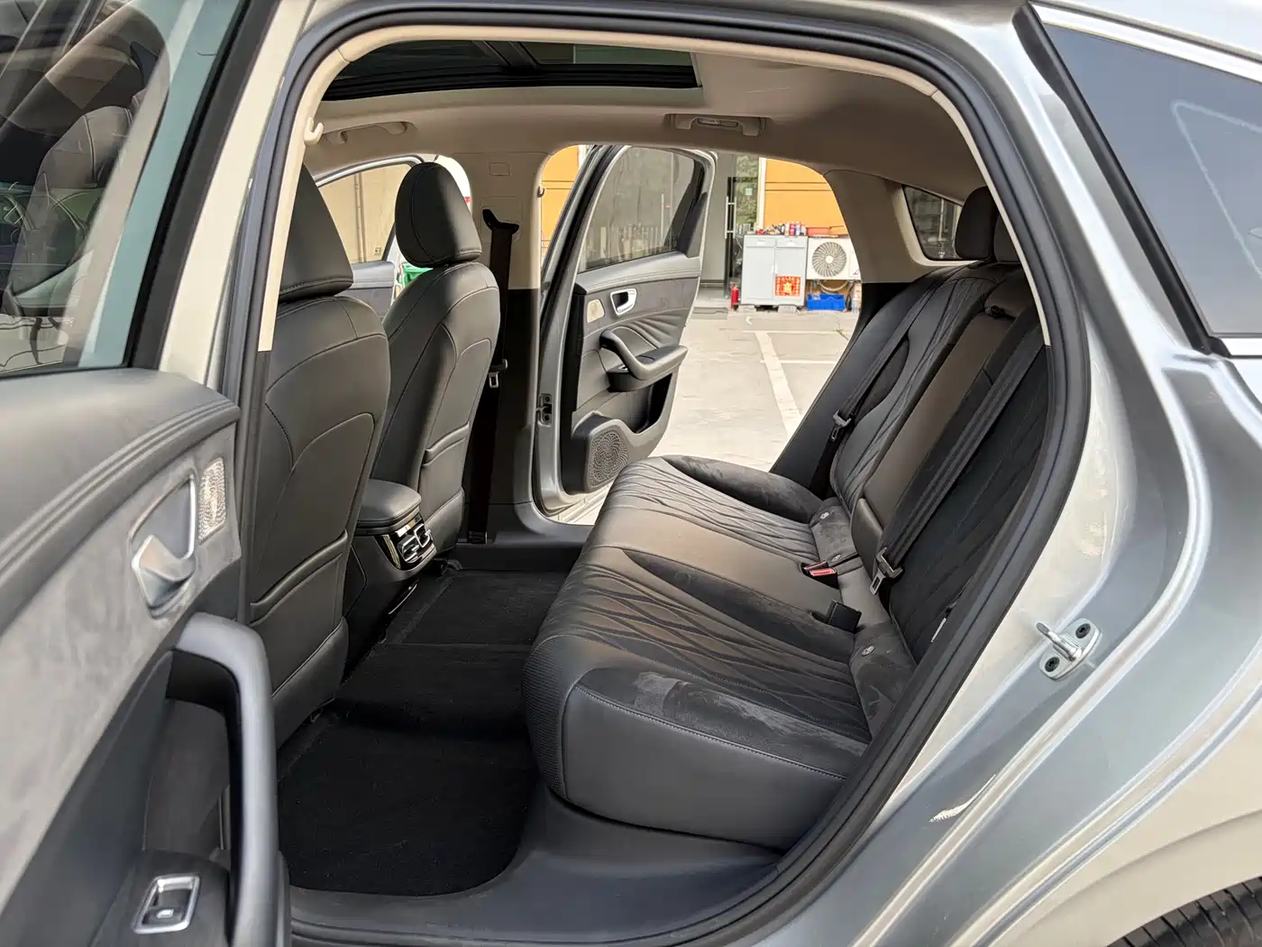 Roewe D7 2023 2023 DMH 125km Flagship Edition