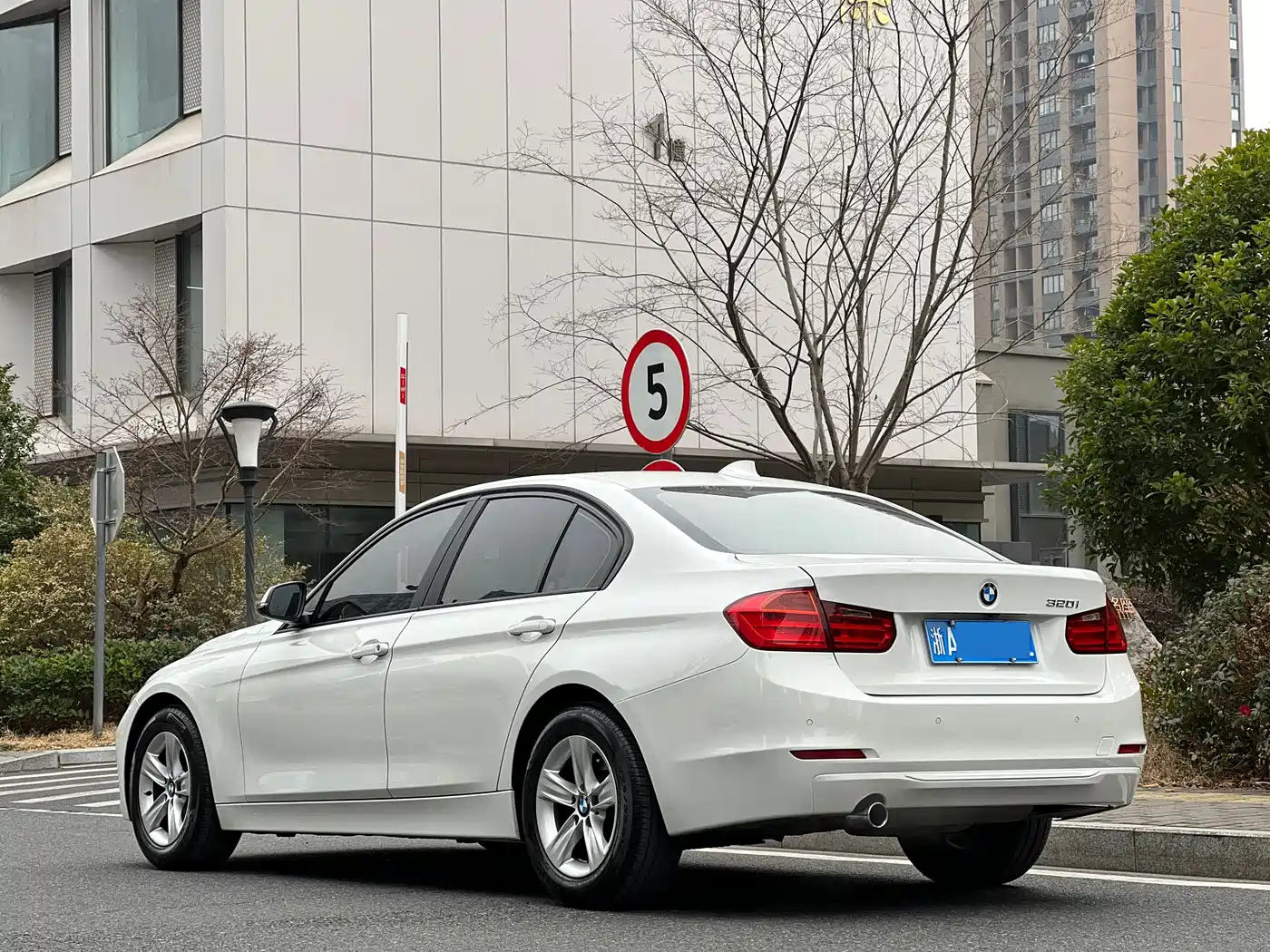 BMW 3 Series 2015 320i Super Joy Fashion фото 4