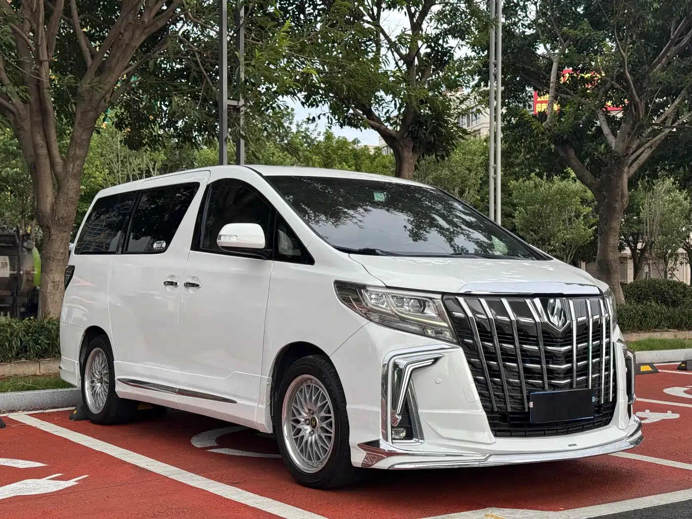 Toyota Alphard 2012 3.5L Premium Edition фото 3