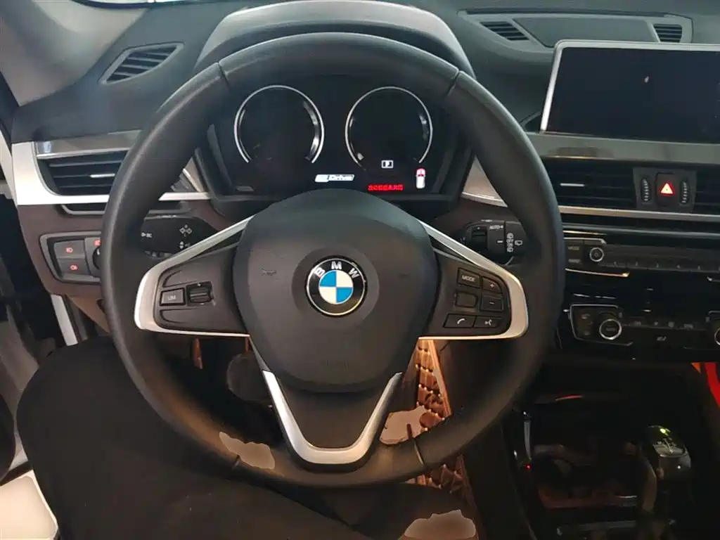 BMW X1 New Energy 2019 xDrive25Le Range Upgrade Edition фото 11