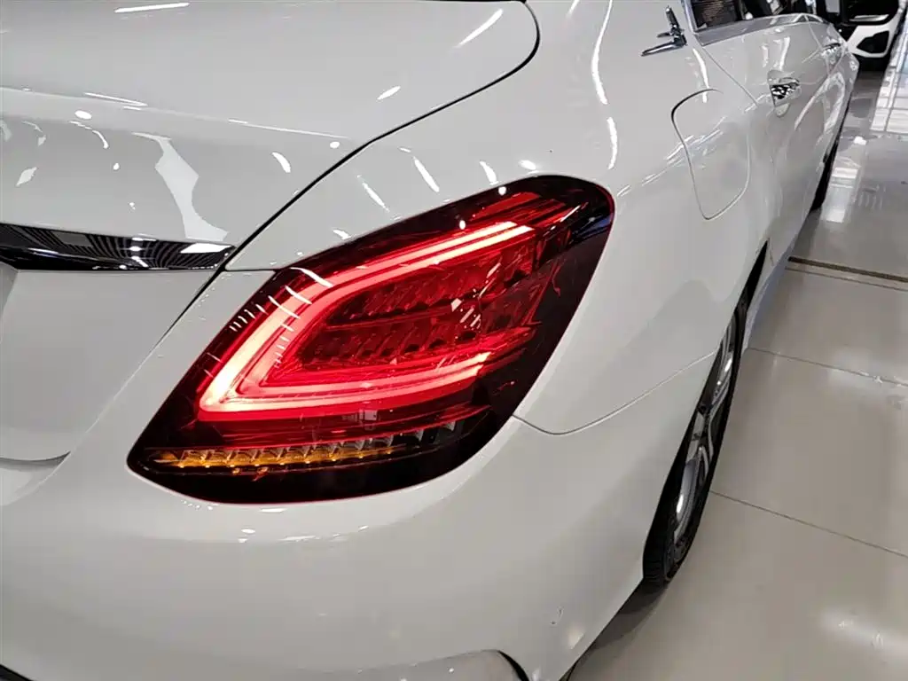 Mercedes-Benz C-Class 2020 C 260 L Sport фото 8