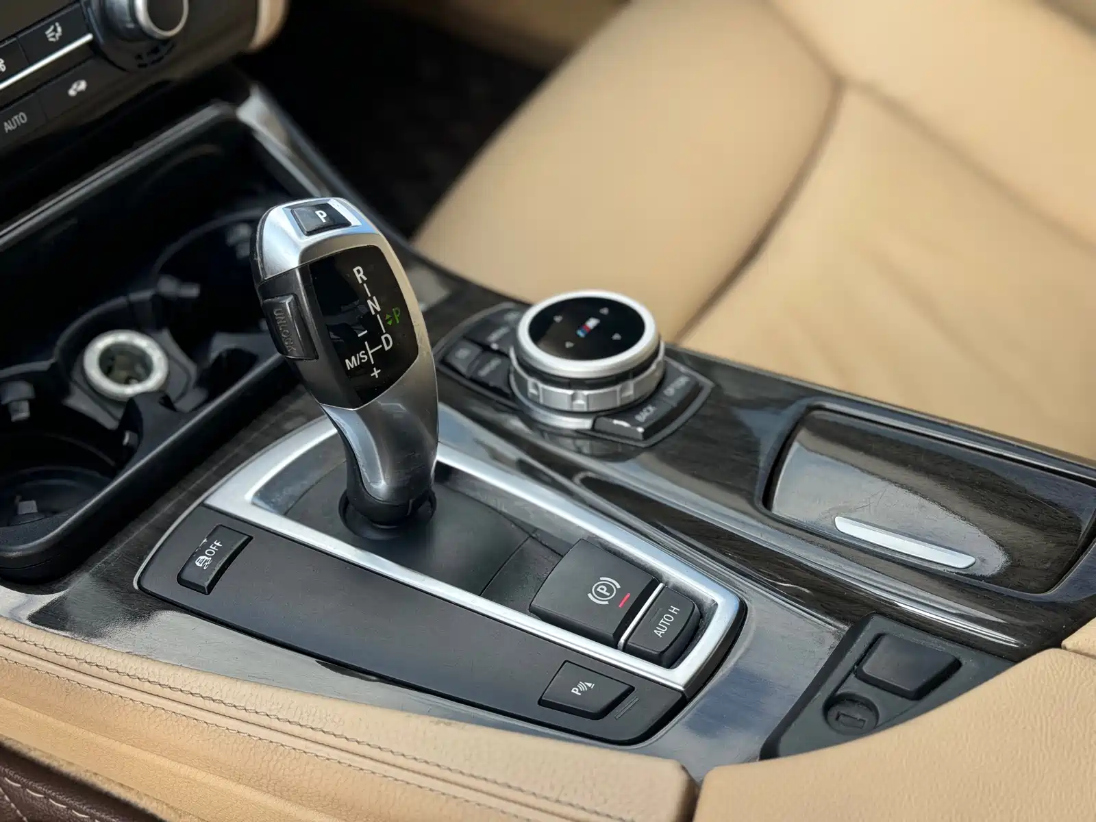Photo 12 - BMW 5 Series