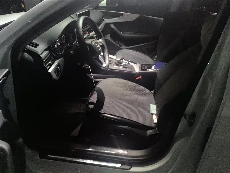 Audi A4 (Import) 2019 45 TFSI allroad quattro Fashion фото 9