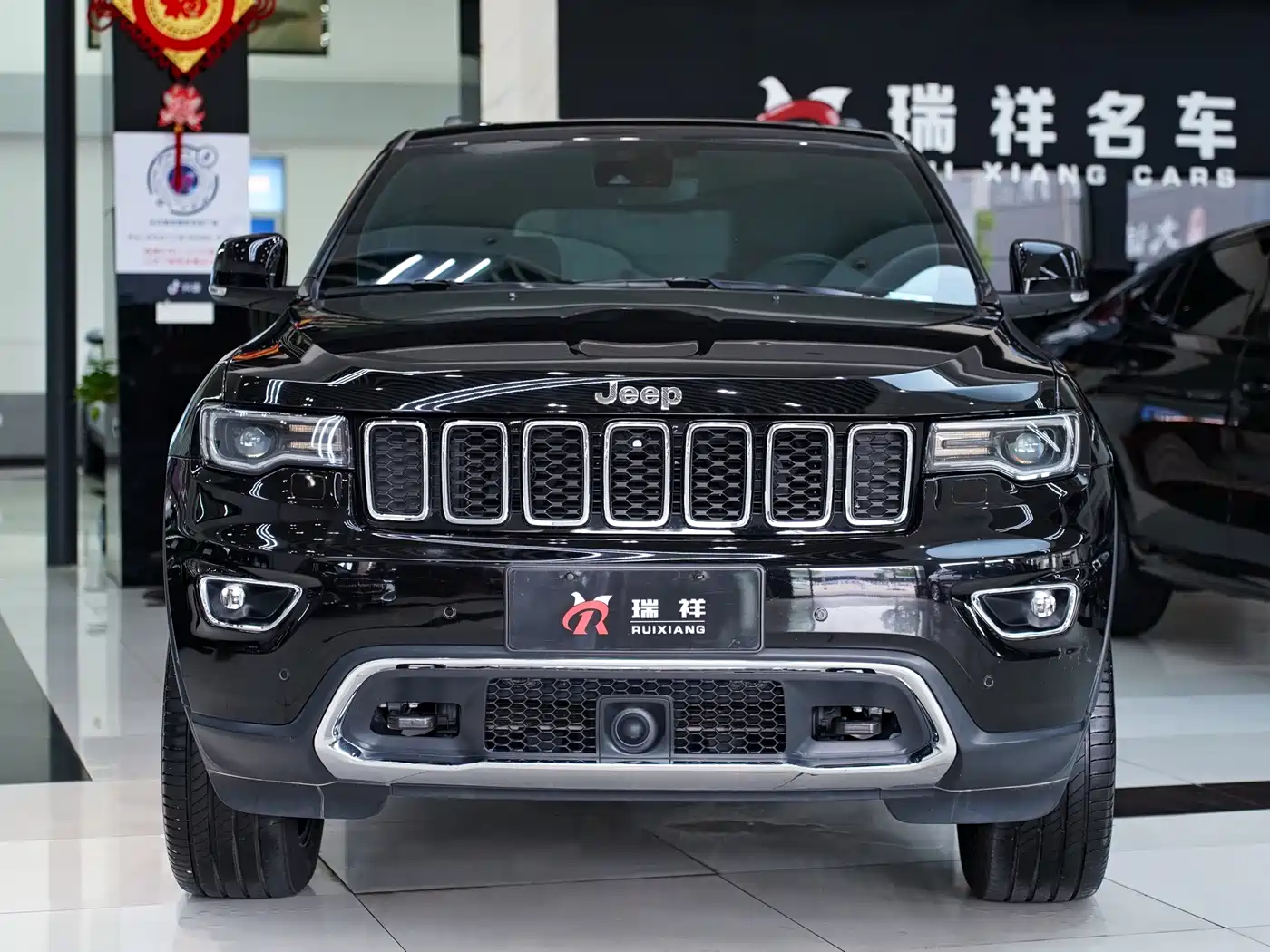 JEEP GRAND CHEROKEE (IMPORTED)