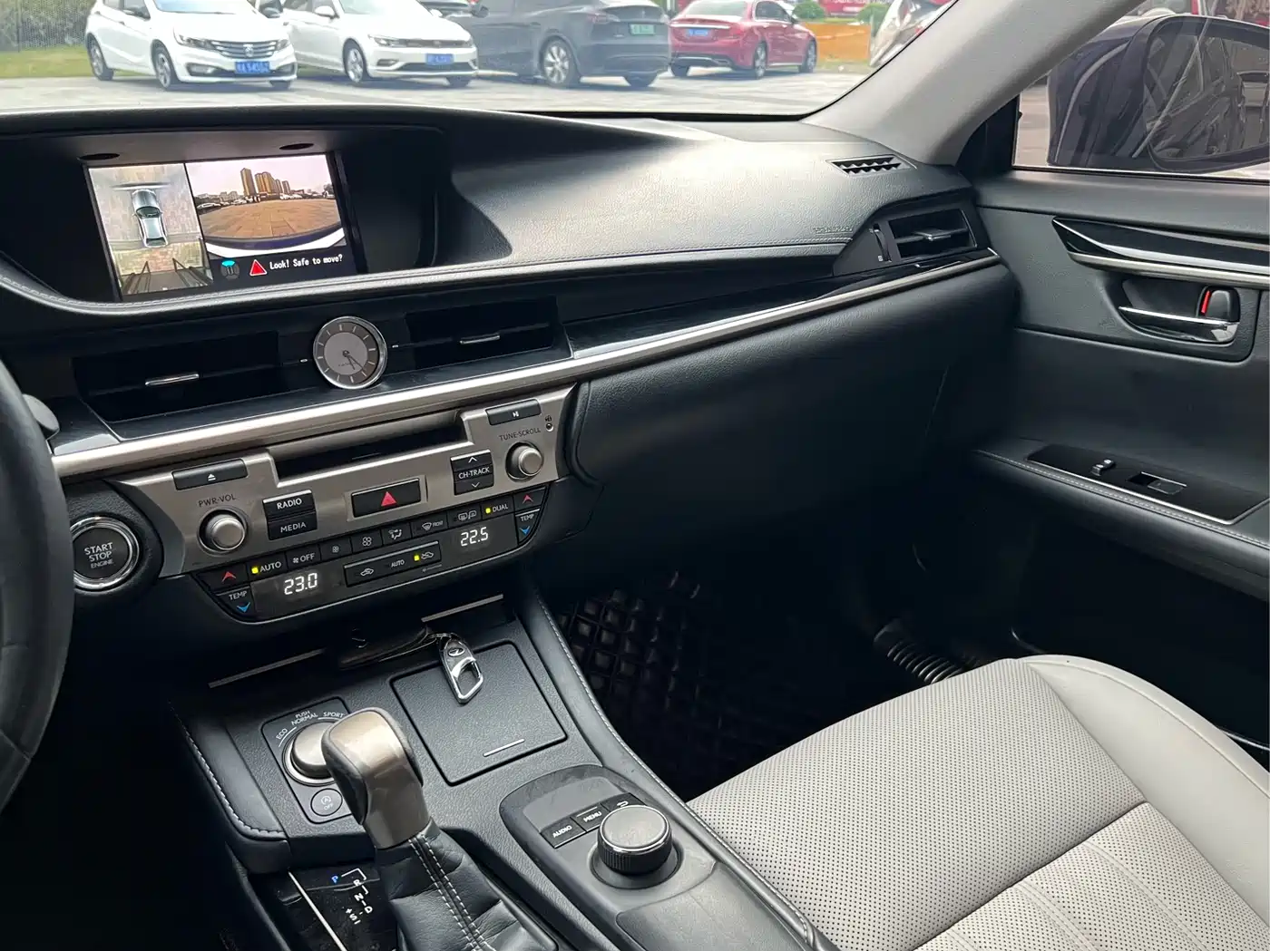 Lexus ES 2015 200 Elite Edition фото 13