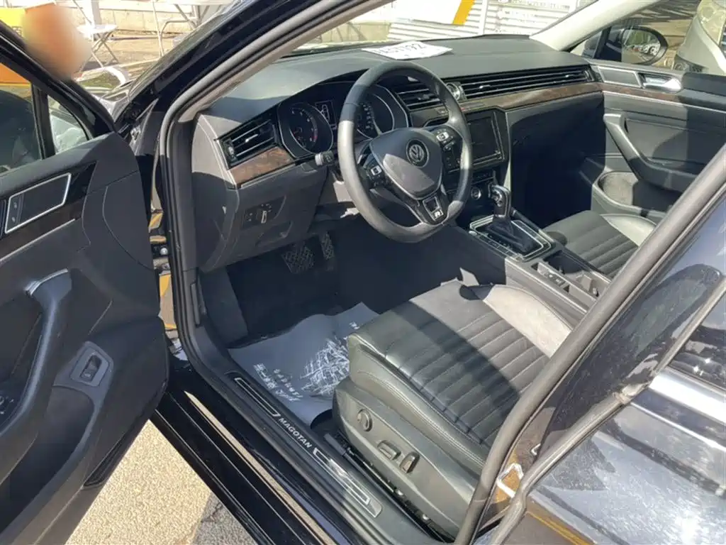 Volkswagen Magotan 2019 330TSI DSG Luxury Class China VI фото 14