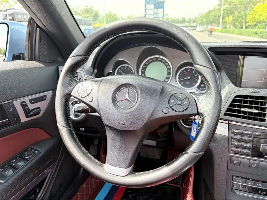 Mercedes-Benz E-Class (Import) 2011 E 260 CGI Convertible фото 10