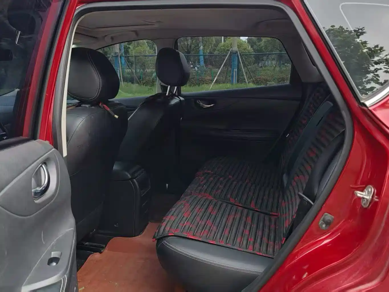 Photo 6 - Nissan Tiida