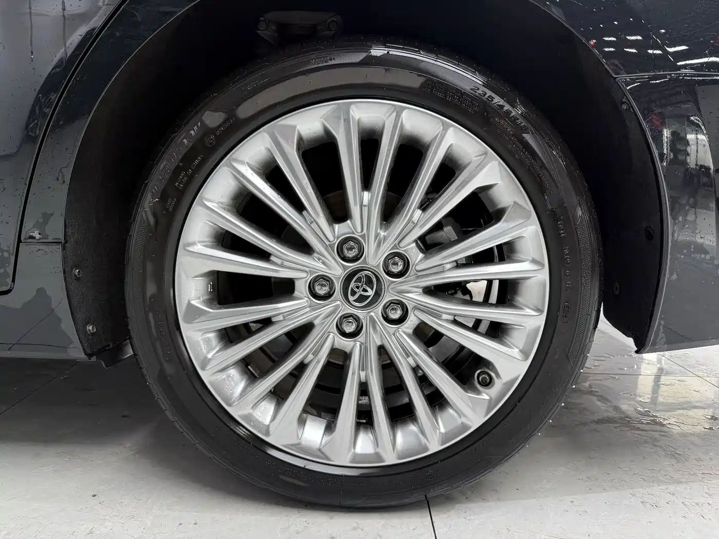 Toyota Avalon 2022 2.0L Luxury Edition фото 15