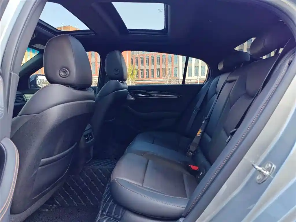 Cadillac CT5 2023 28T Platinum Style фото 25