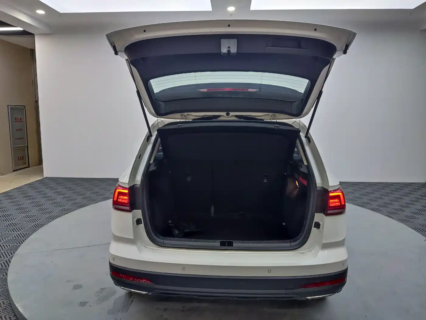 Volkswagen Tharu 2022 280TSI 2WD Comfort фото 16