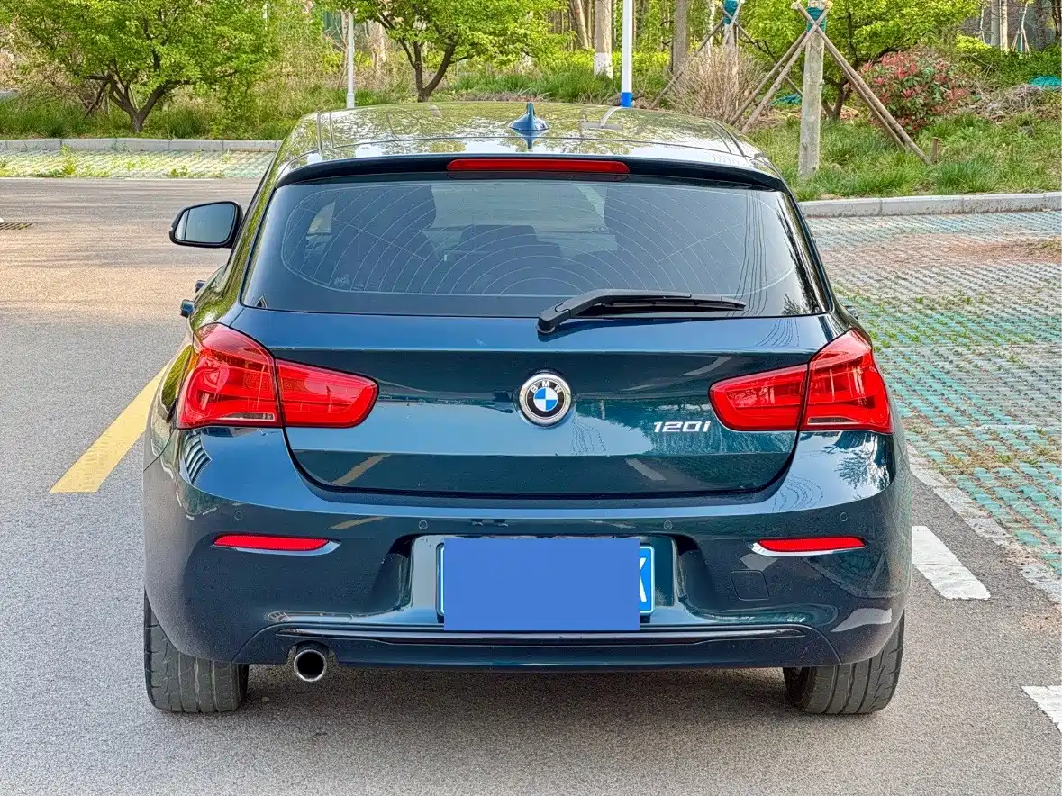 BMW 1 Series (Import) 2015 120i Sport Design Package фото 17
