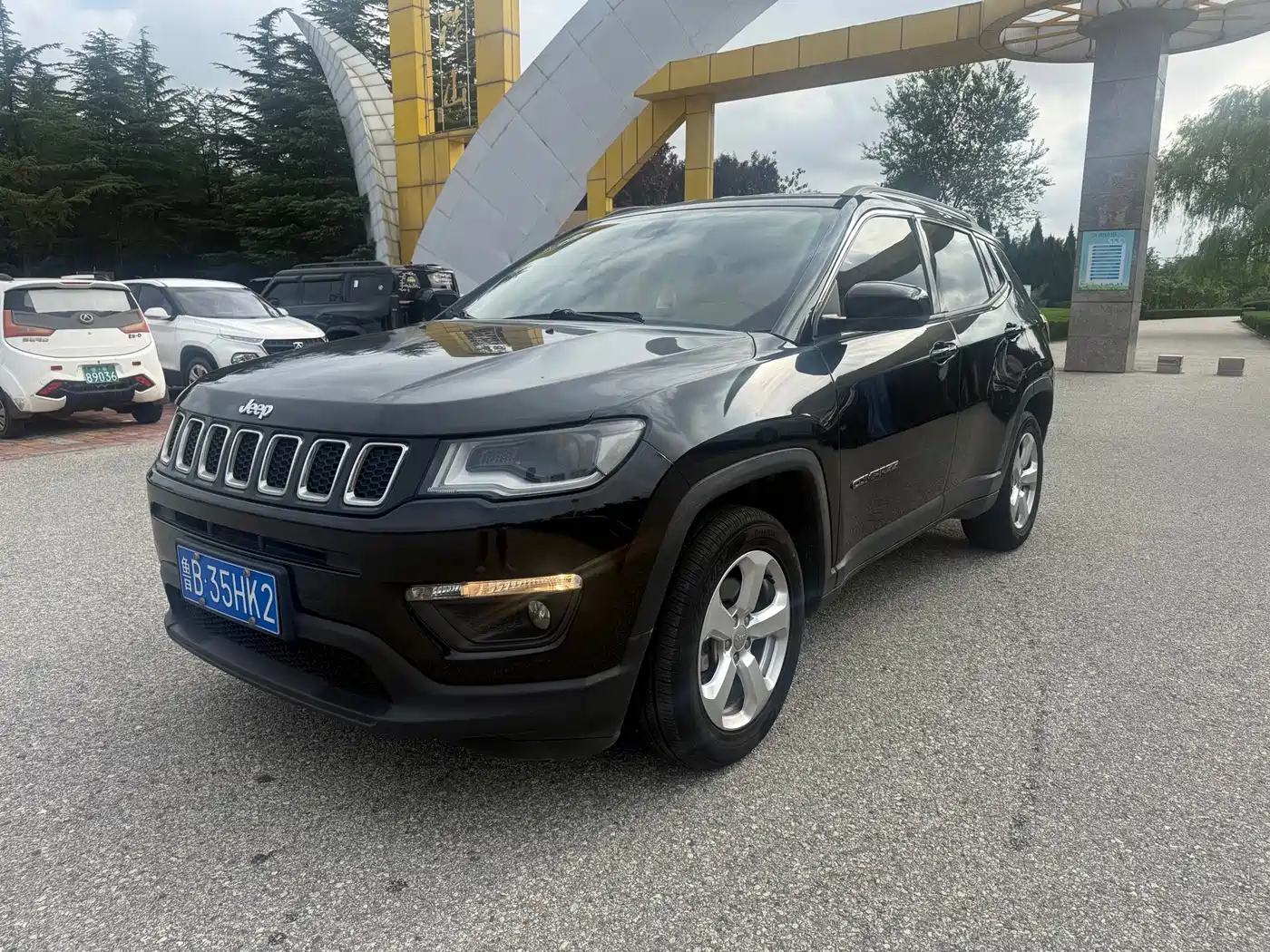 Фото 1 - Jeep Compass