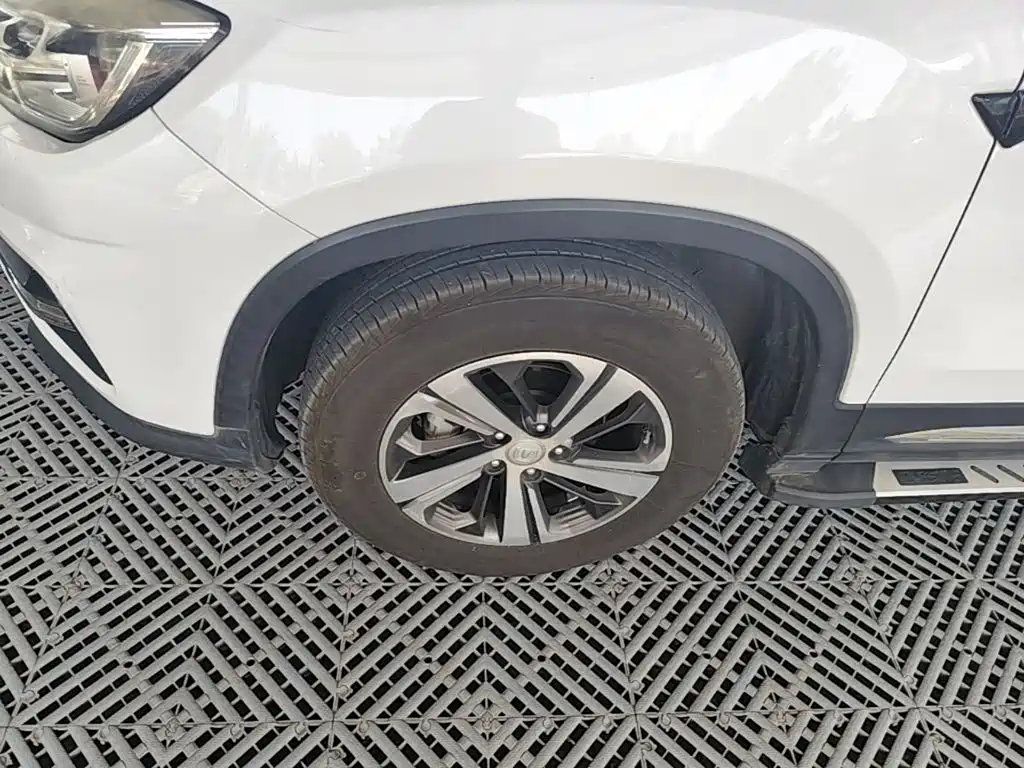 Photo 23 - Changan CS75