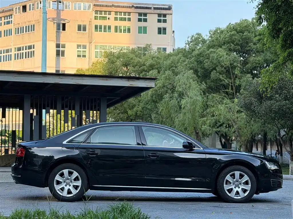 Audi A8 2013 A8L 45 TFSI quattro Luxury фото 7