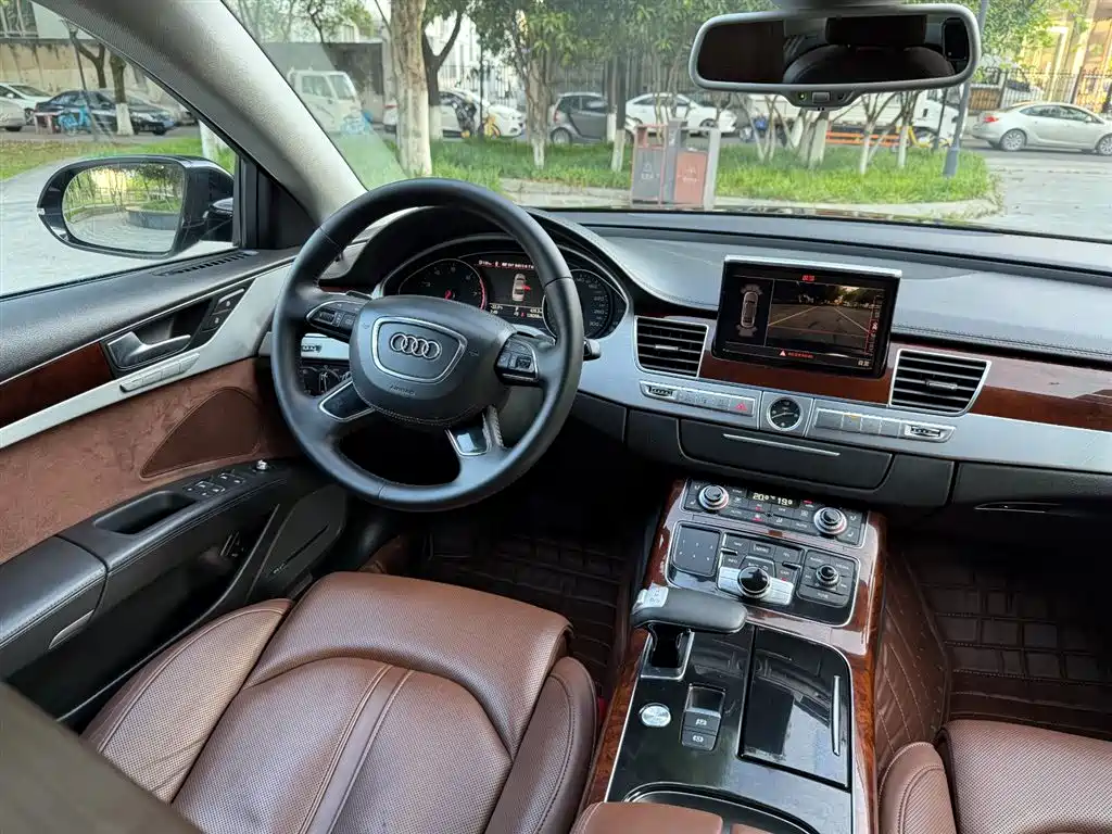 Audi A8 2013 A8L 45 TFSI quattro Luxury фото 8