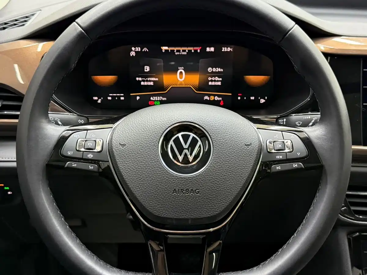 Volkswagen Tharu 2022 280TSI FWD Luxury Edition фото 15