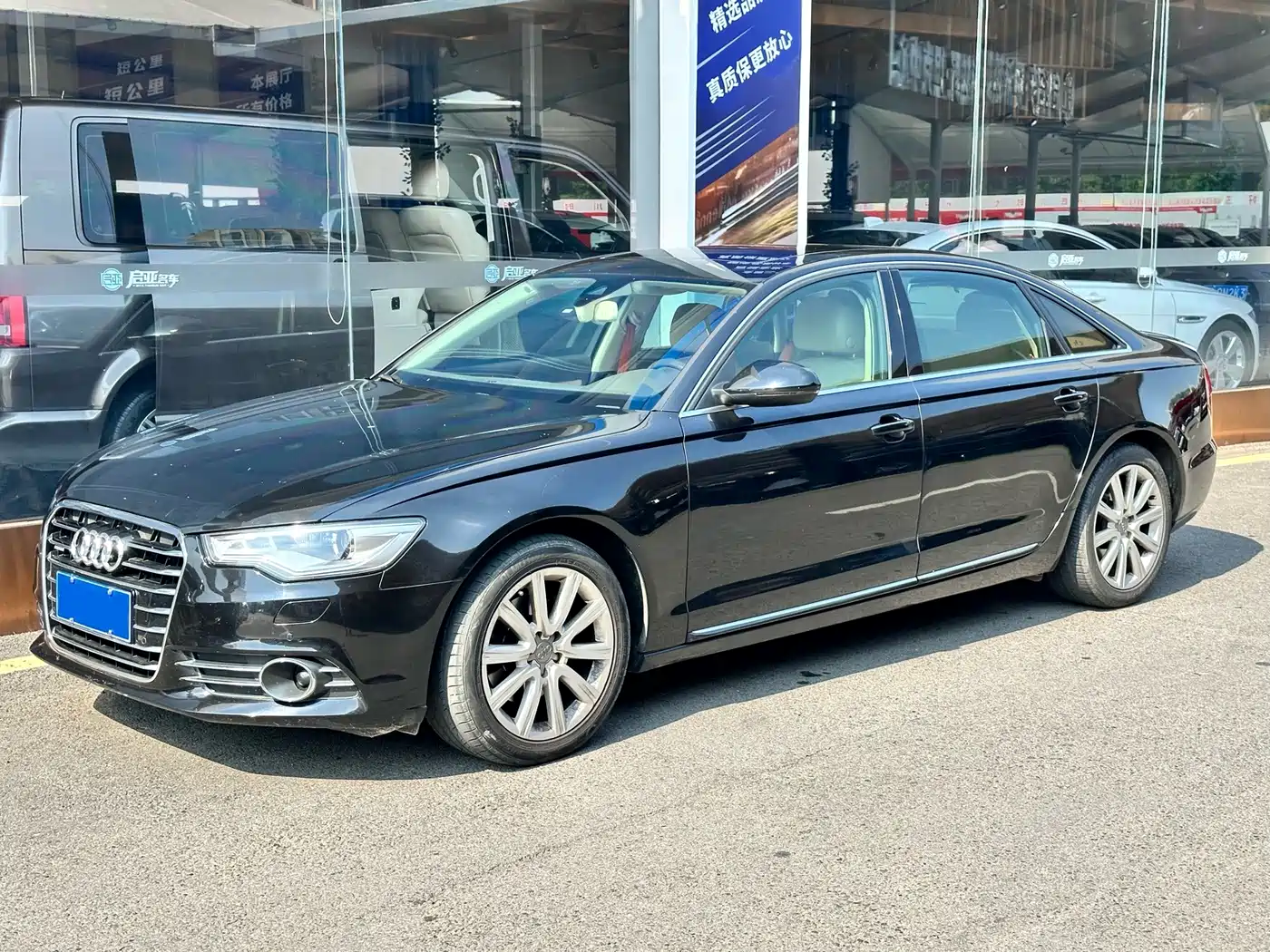 Фото 1 - Audi A6L