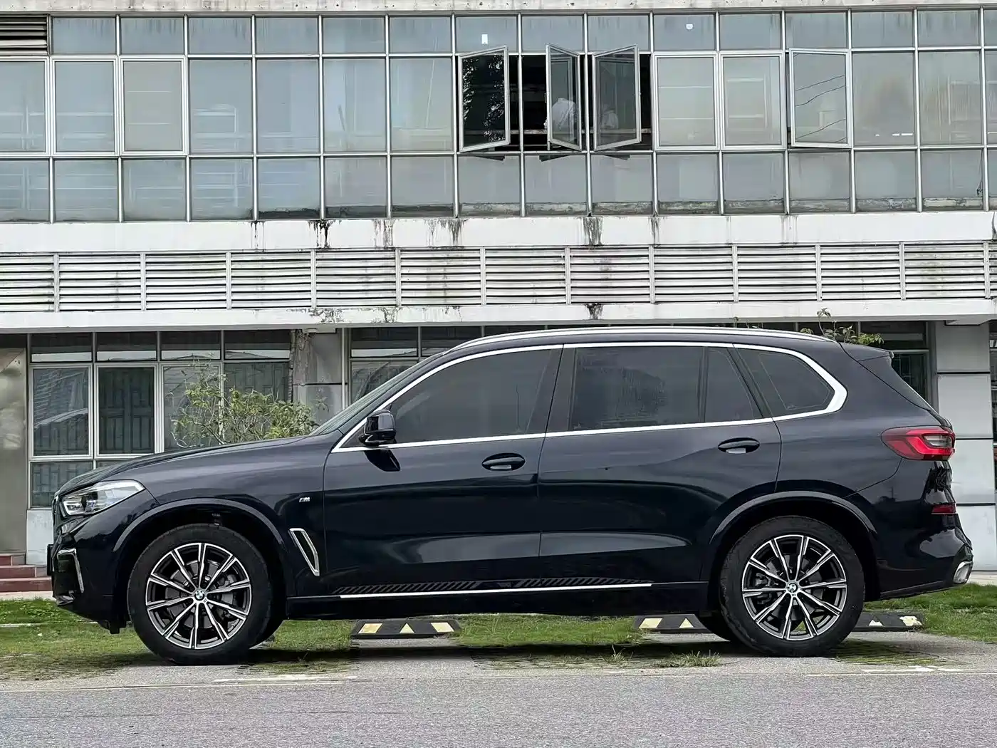BMW X5 2022 Facelift xDrive 30Li Premium M Sport Package фото 4