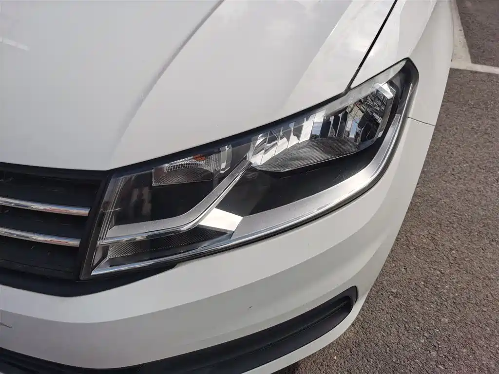 Volkswagen Santana 2016 1.6L Manual Trend Edition фото 8