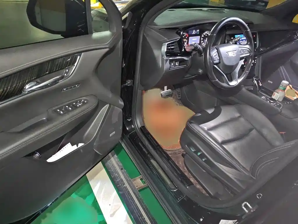 Cadillac XT6 2021 28T 6-Seater AWD Luxury фото 14