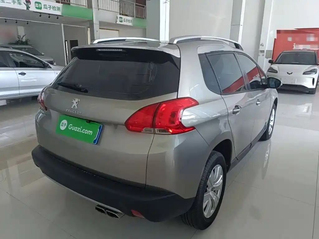 Фото 7 - Peugeot 2008