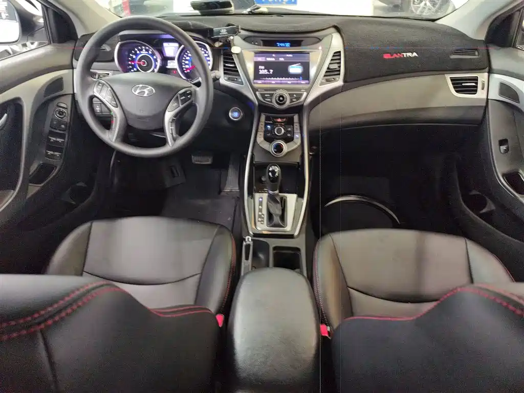 Hyundai Langdong 2016 1.6L Automatic Premium Edition фото 10