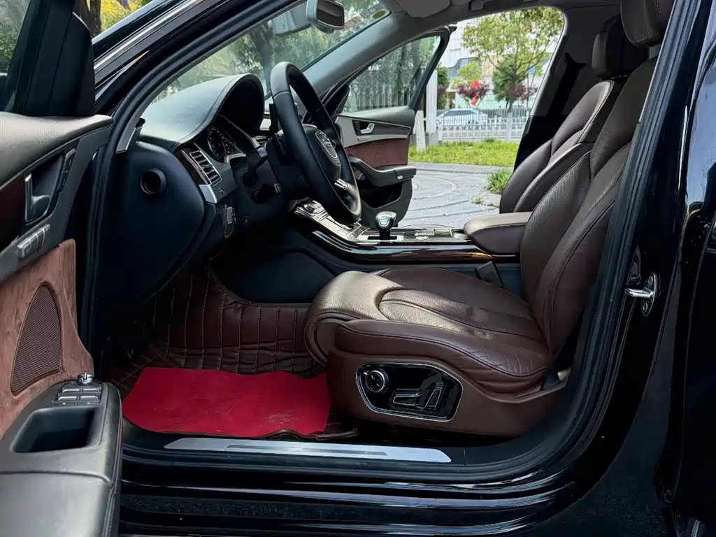 Audi A8 2013 A8L 45 TFSI quattro Luxury фото 10