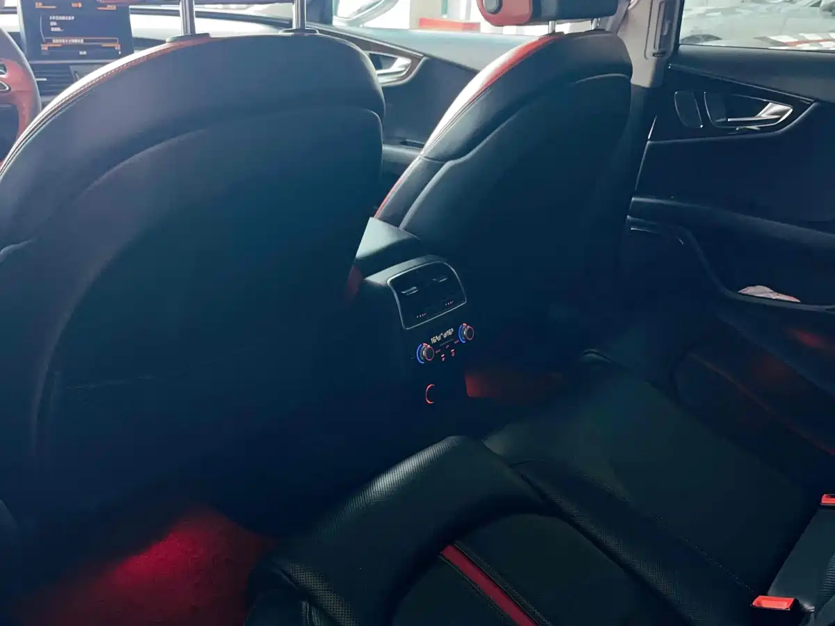Audi A7 2014 50 TFSI quattro Comfort Edition фото 9