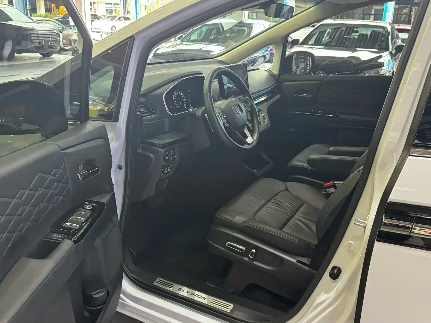 Фото 7 - Honda Elysion