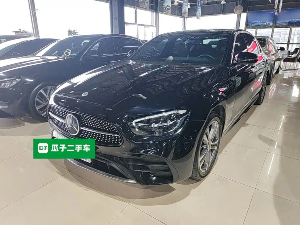 Фото 2 - Mercedes-Benz E-Class