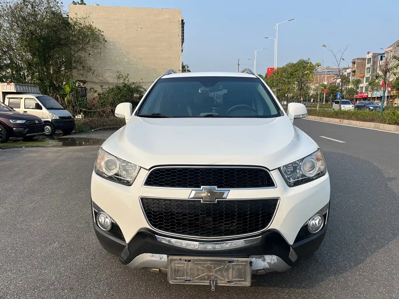 Chevrolet Captiva 2012 Model 2.4L 2WD Urban Edition 5-Seater фото 2