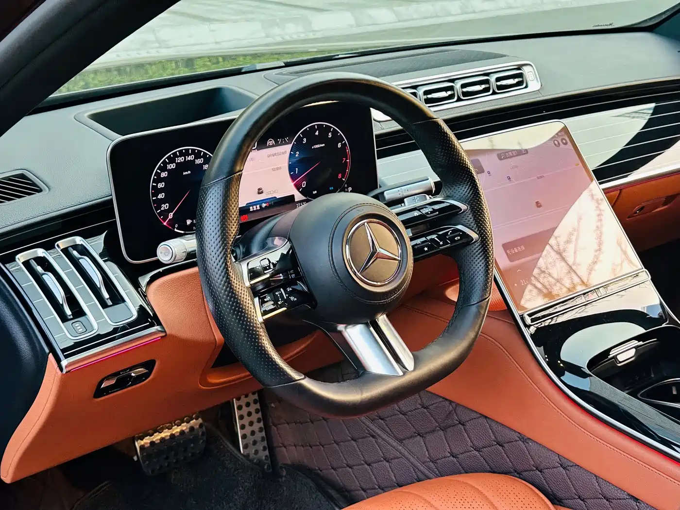 Фото 10 - Mercedes-Benz S-Class