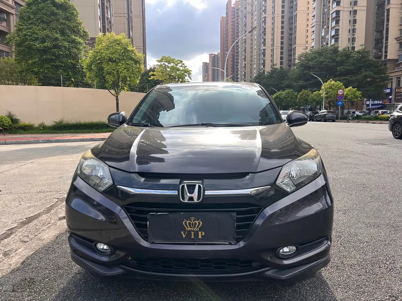 Фото 2 - Honda Vezel