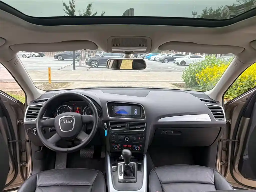 Audi Q5 2010 2.0TFSI Progressive фото 7