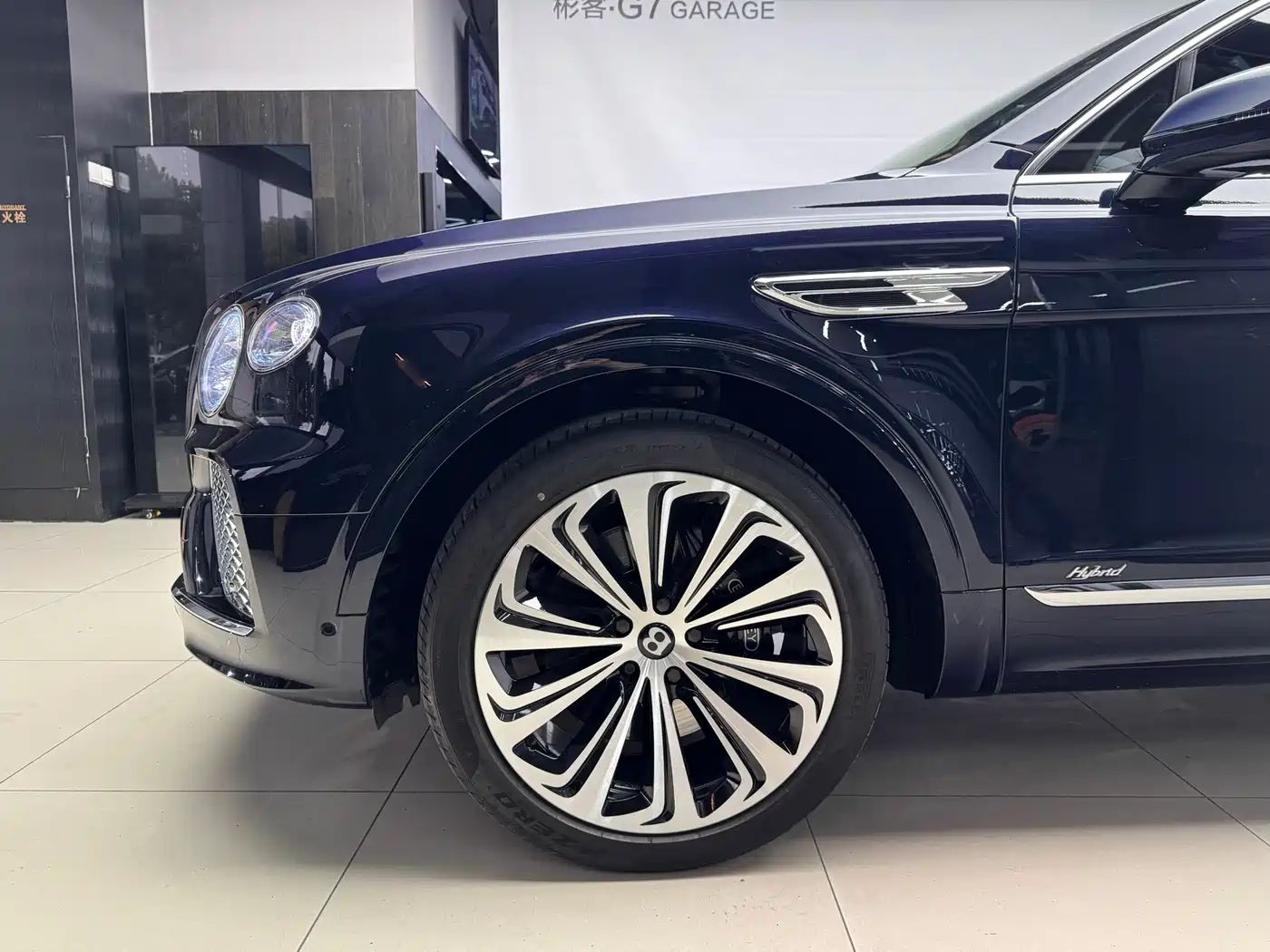 BENTLEY TIMYUE PLUG IN HYBRID