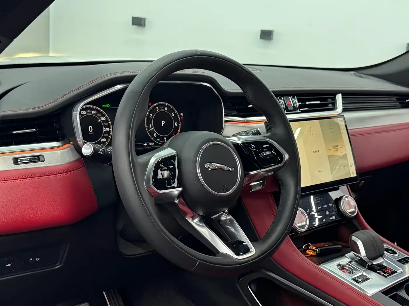 Jaguar F-PACE 2024 2024 P250 R-Dynamic SE