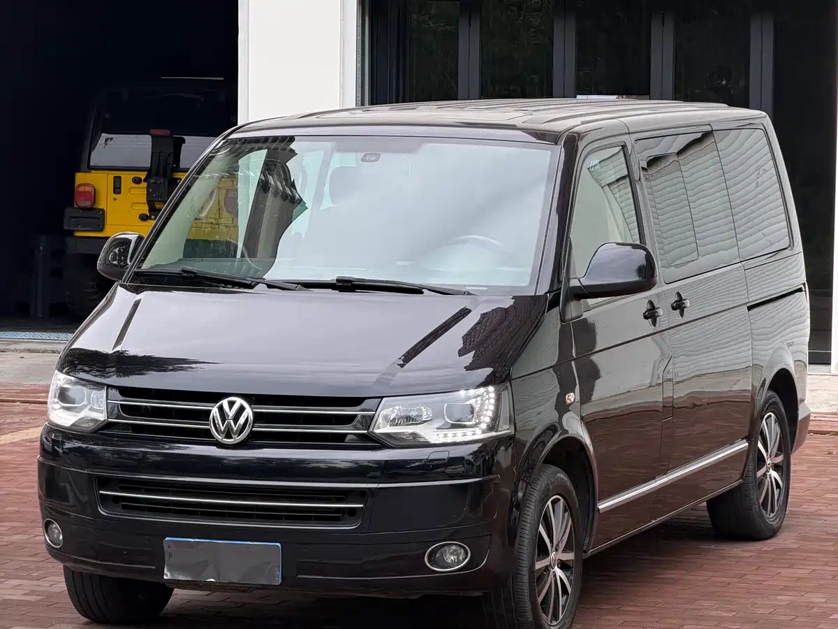 Volkswagen Multivan 2015 2.0TSI AWD 65th Anniversary Limited Edition