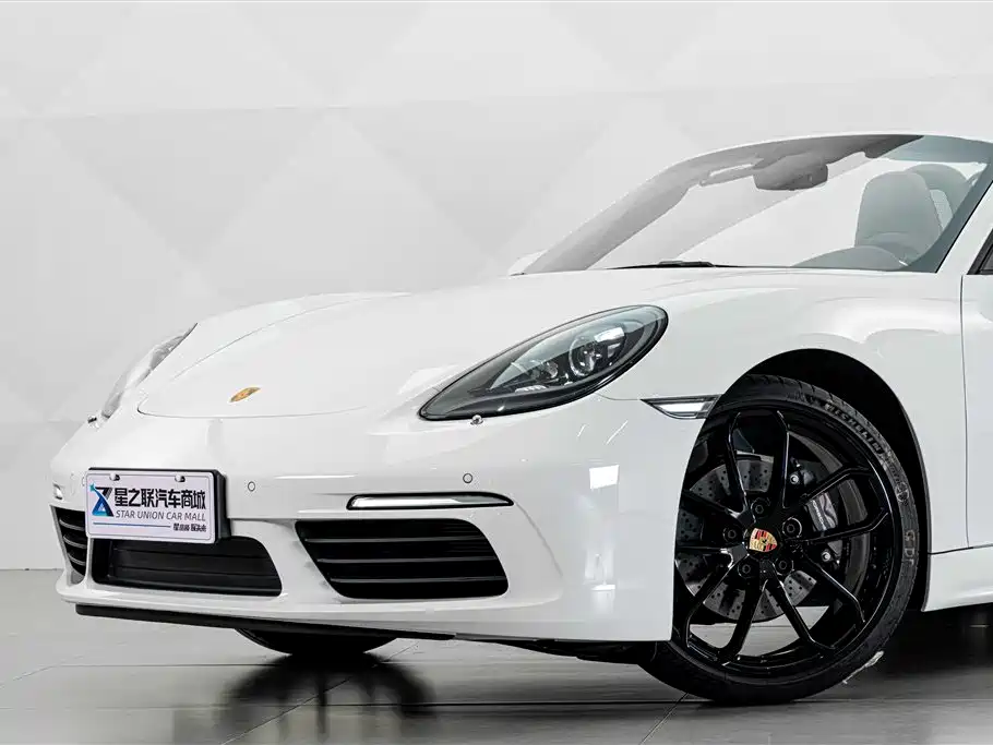 صورة 3 - Porsche 718