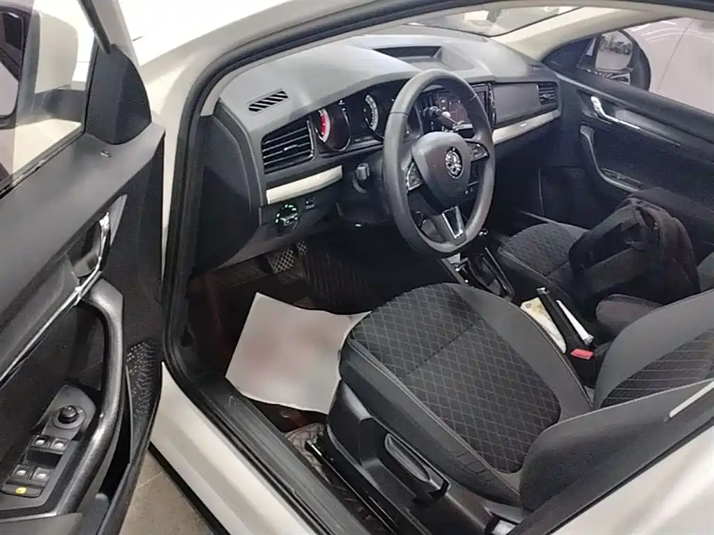 Škoda Kamiq 2018 1.5L Auto Standard Edition China V фото 12