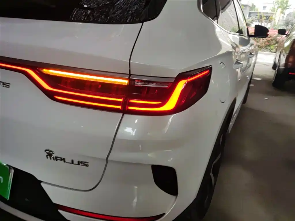 BYD Song PLUS PHEV 2021 DM-i 51KM Honor фото 8