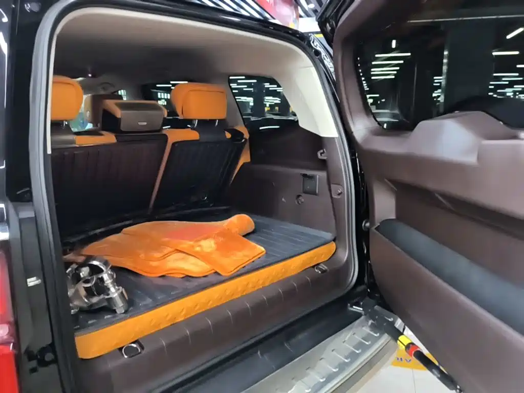 Tank 500 EV 2026 Hi4-T Smart Edition фото 19