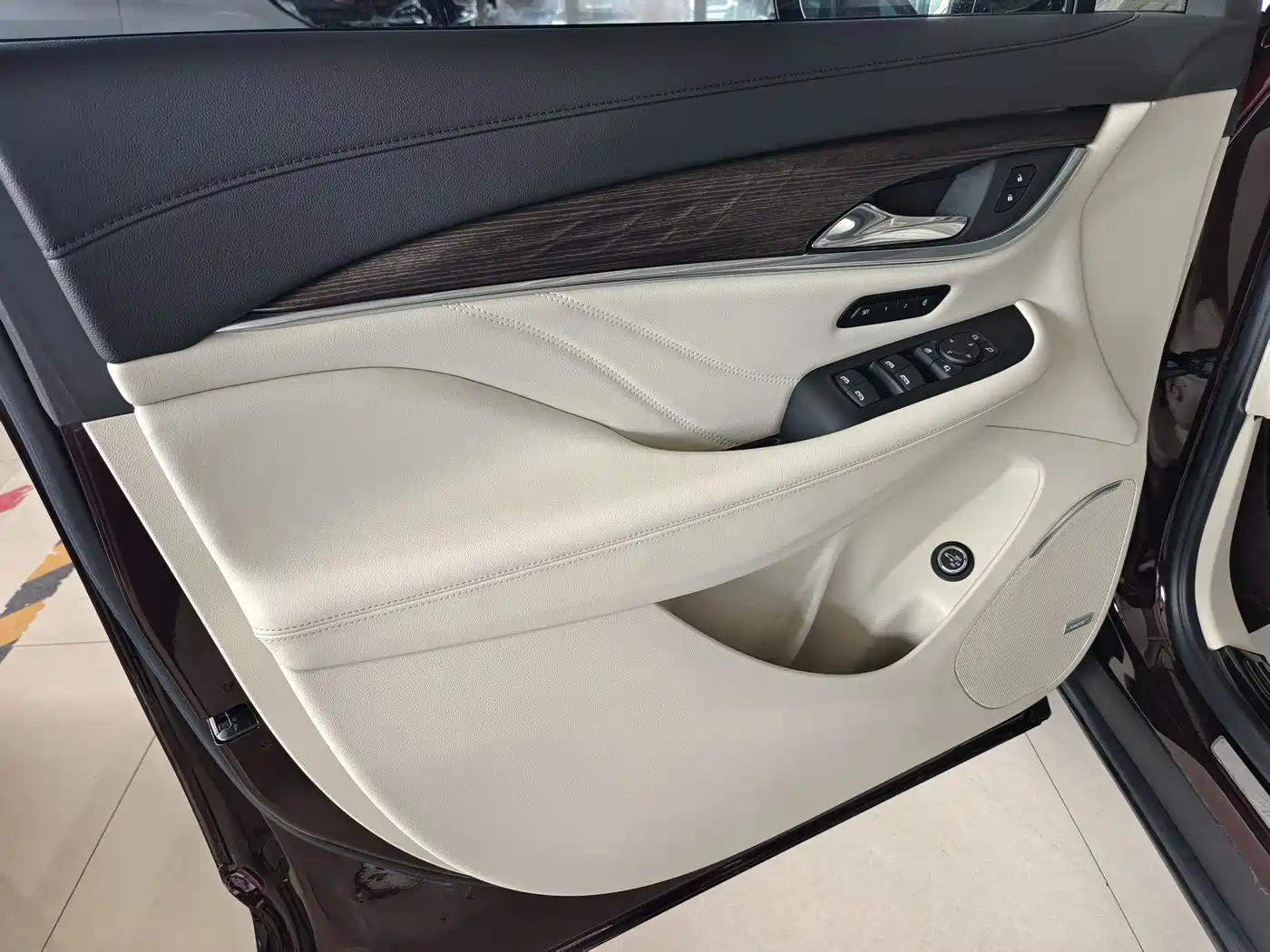 Buick Enclave 2022 652T 4WD Avenir 6-Seater фото 5