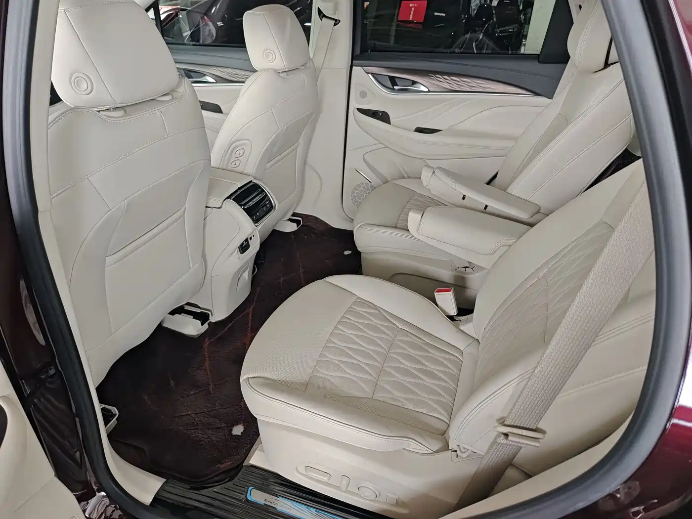 Buick Enclave 2022 652T 4WD Avenir 6-Seater фото 26