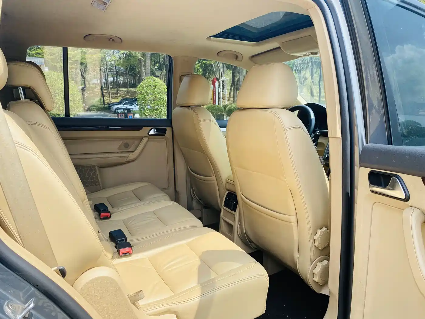 Volkswagen Touran 2013 1.4T DSG Comfort 5-seater фото 14