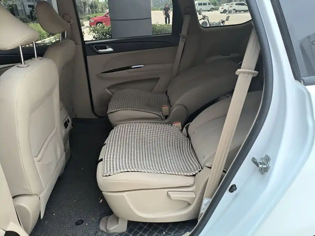 Baojun 730 2021 2019 1.5L Manual Value Edition 7-Seater China VI