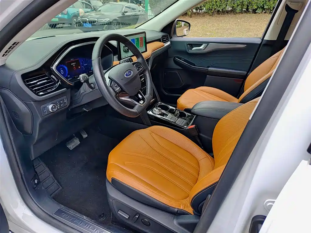 FORD RUIJI