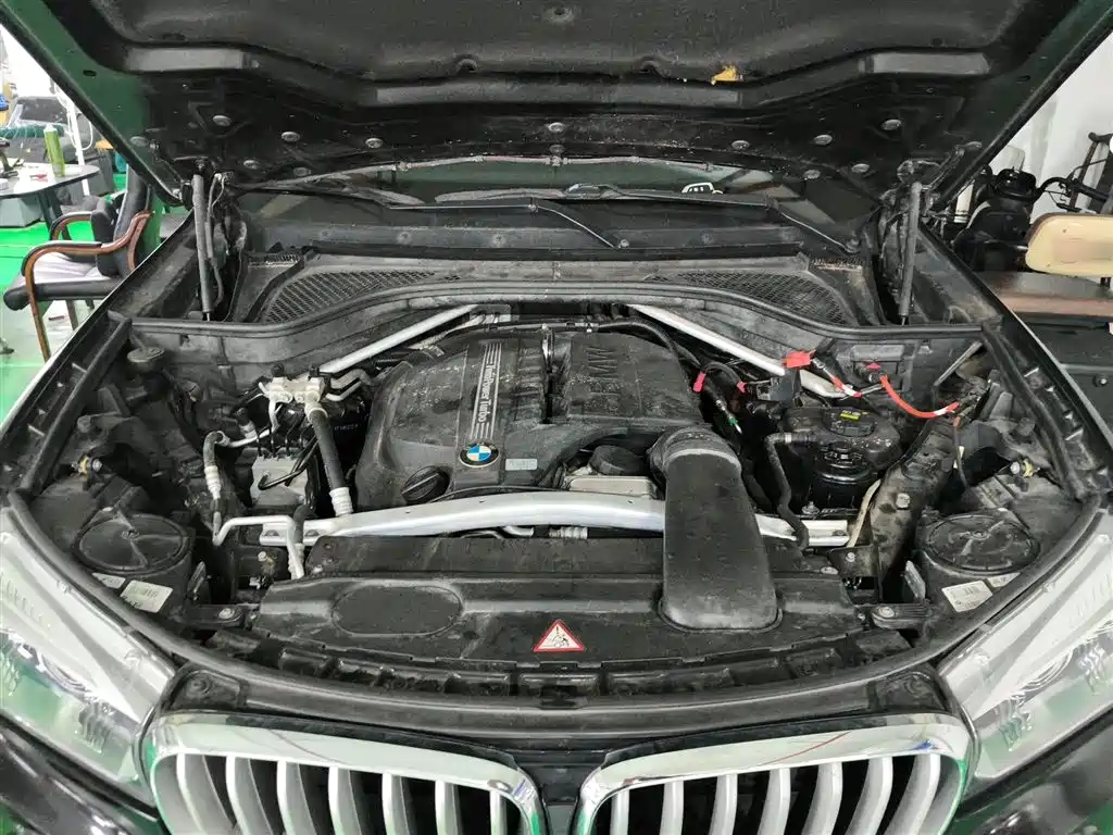 BMW X5 (Import) 2014 xDrive35i Leading фото 16