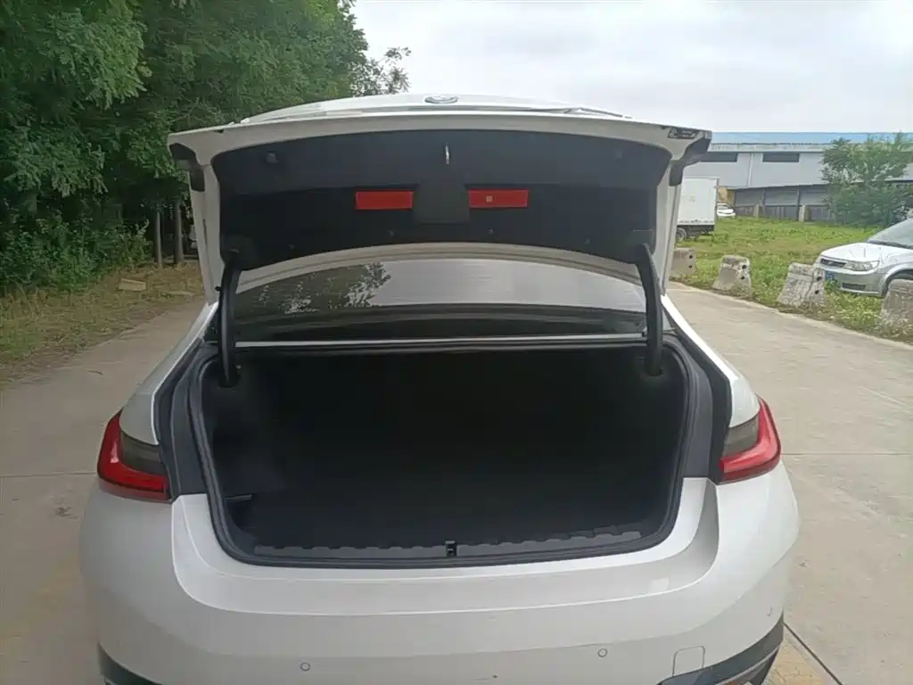 BMW i3 2025 eDrive 35 L фото 19