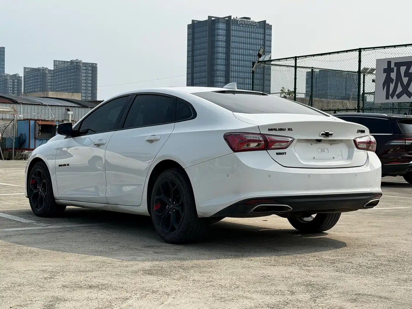 Фото 12 - Chevrolet Malibu XL